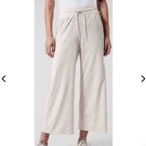 Athleta Wide Leg cropped Pants
